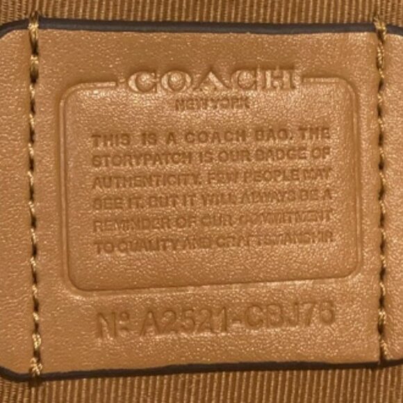 Coach X Peanuts Teri Shoulder Bag With Snoopy - Picture 10 of 10